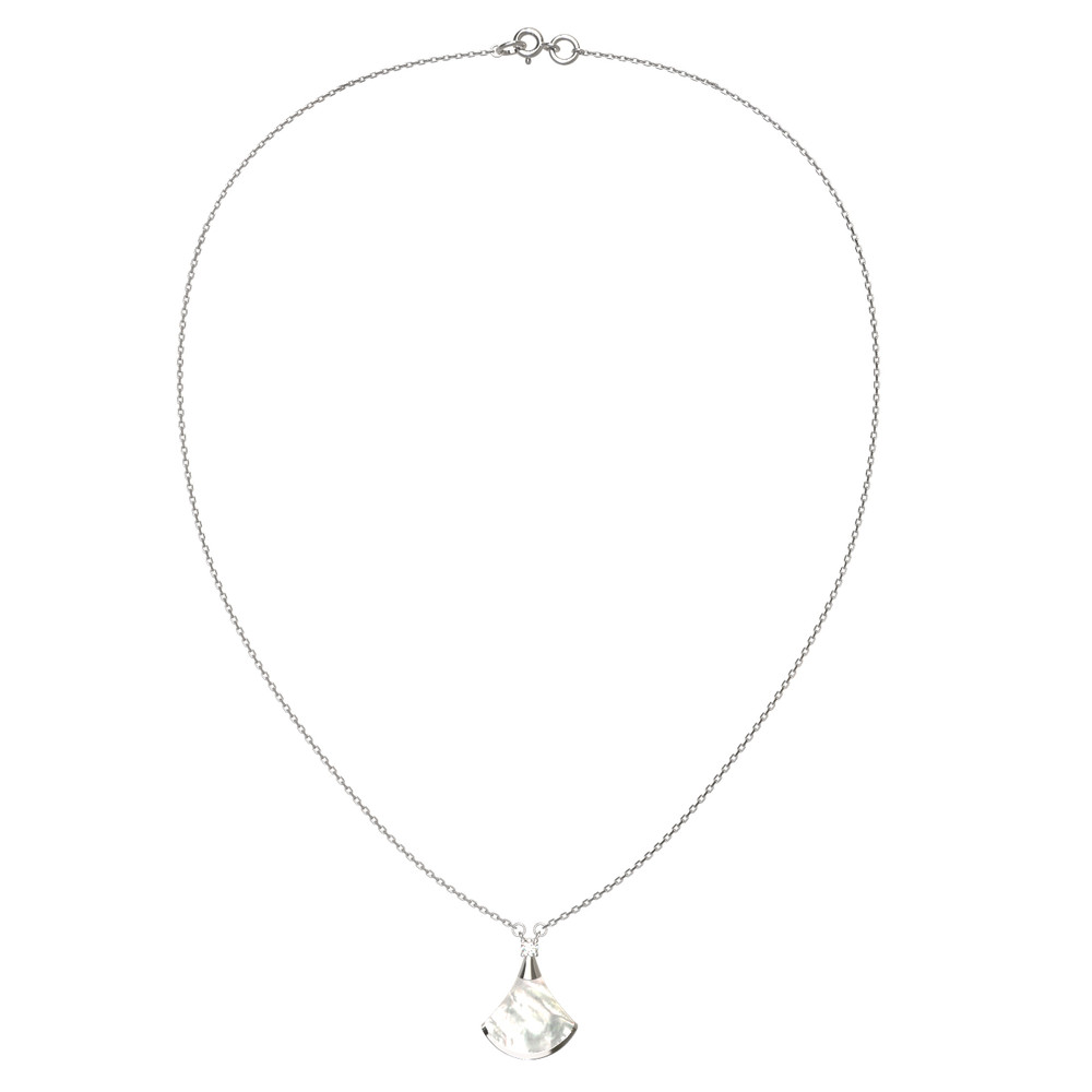 Колье из белого золота c бриллиантами и перламутром