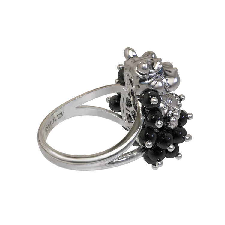 Кольцо из белого золота c эмалью и ониксом