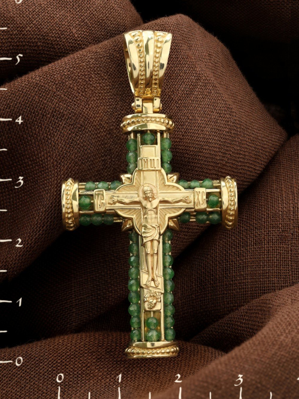 Крест из лимонного золота c хризопразом