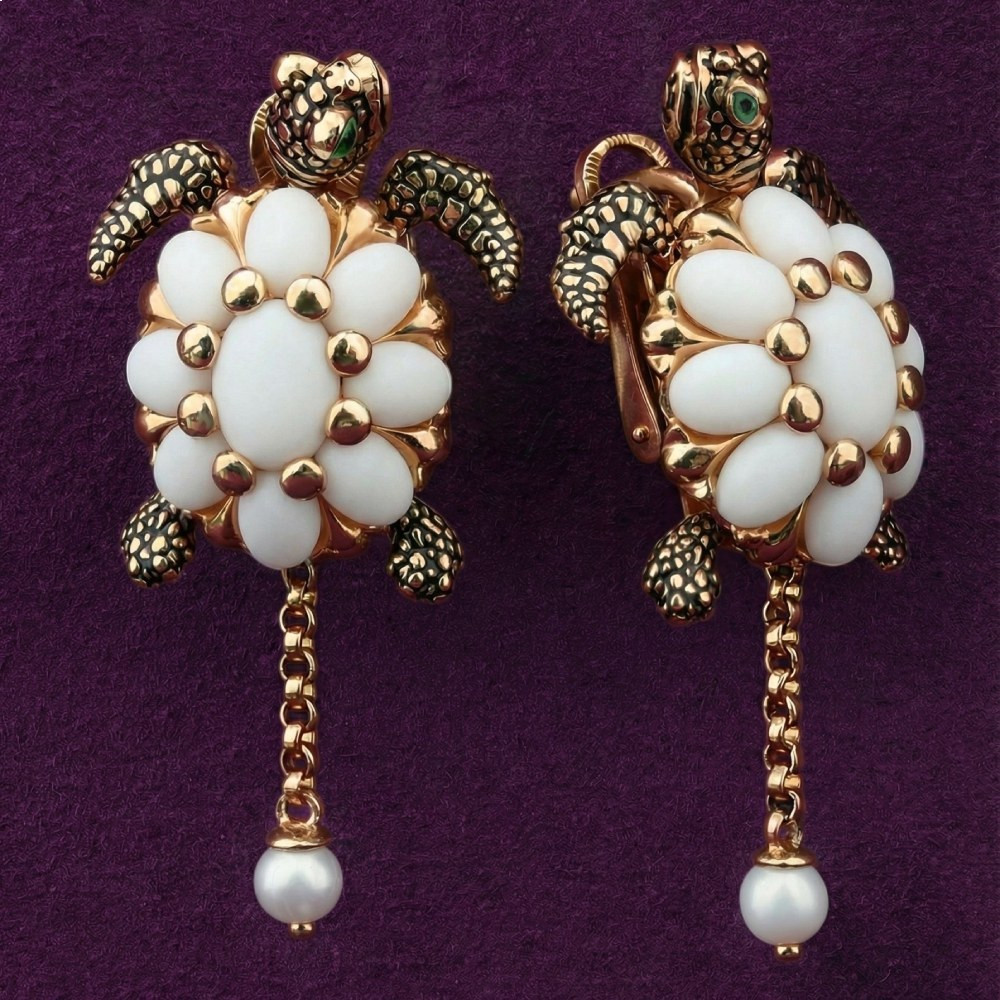 Серьги из золота c эмаль , жемчугом и бивнем мамонта