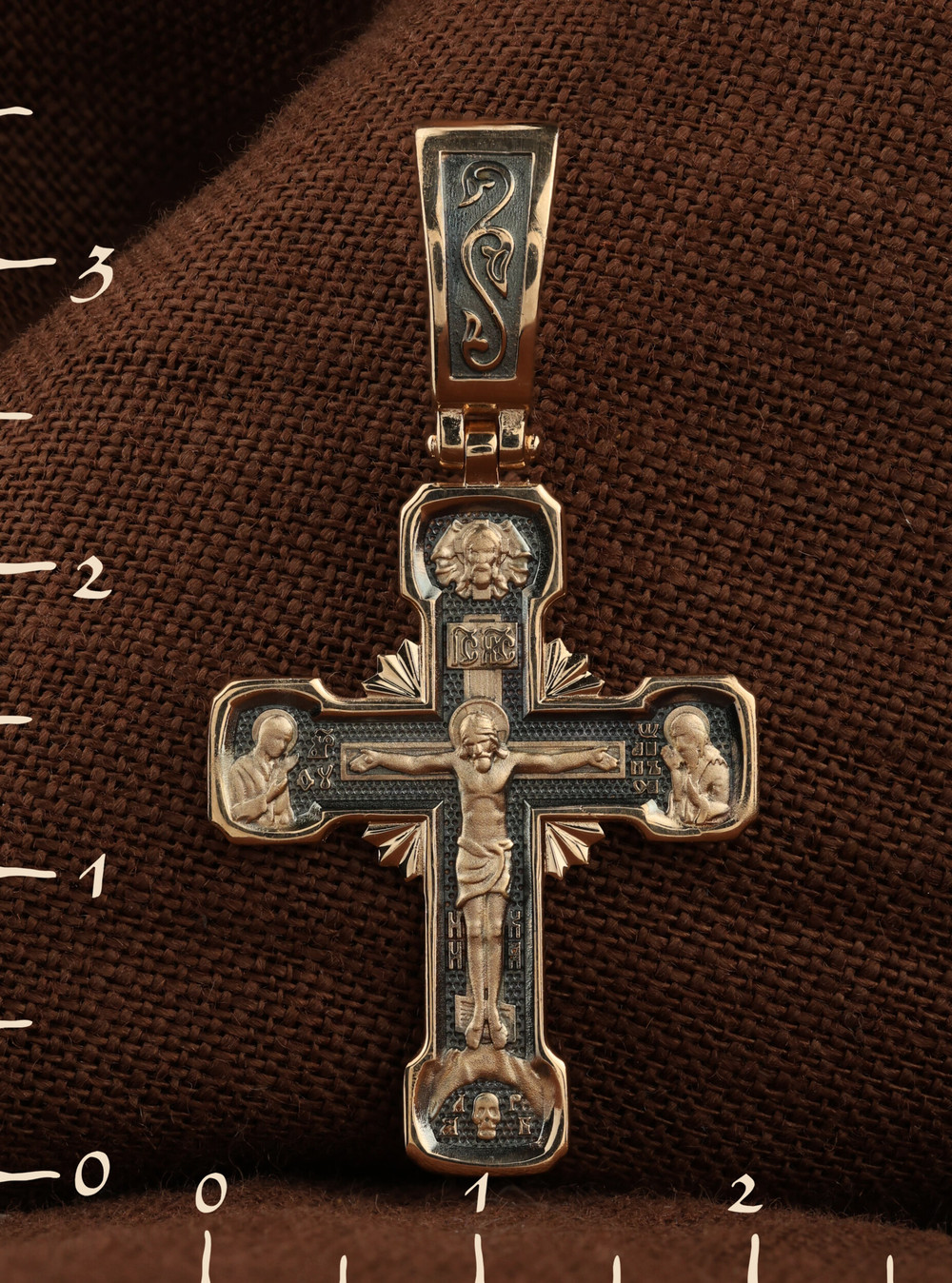 Крест из золота