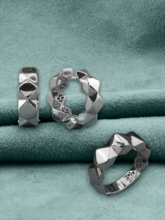 Серьги из белого золота