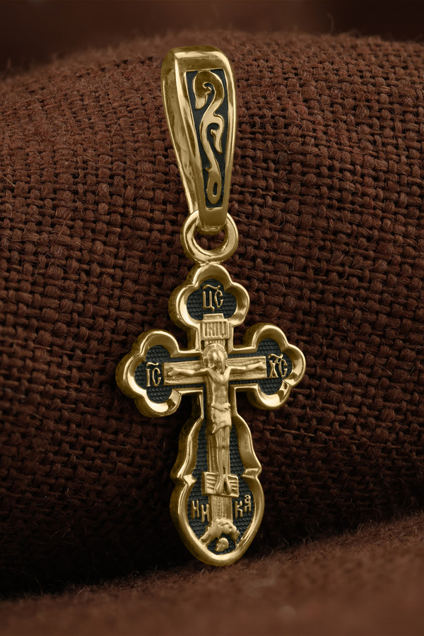Крест из лимонного золота