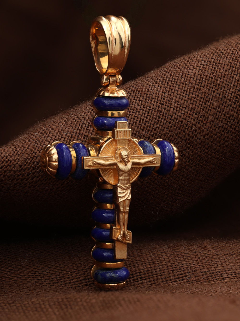 Крест из золота c лазуритом