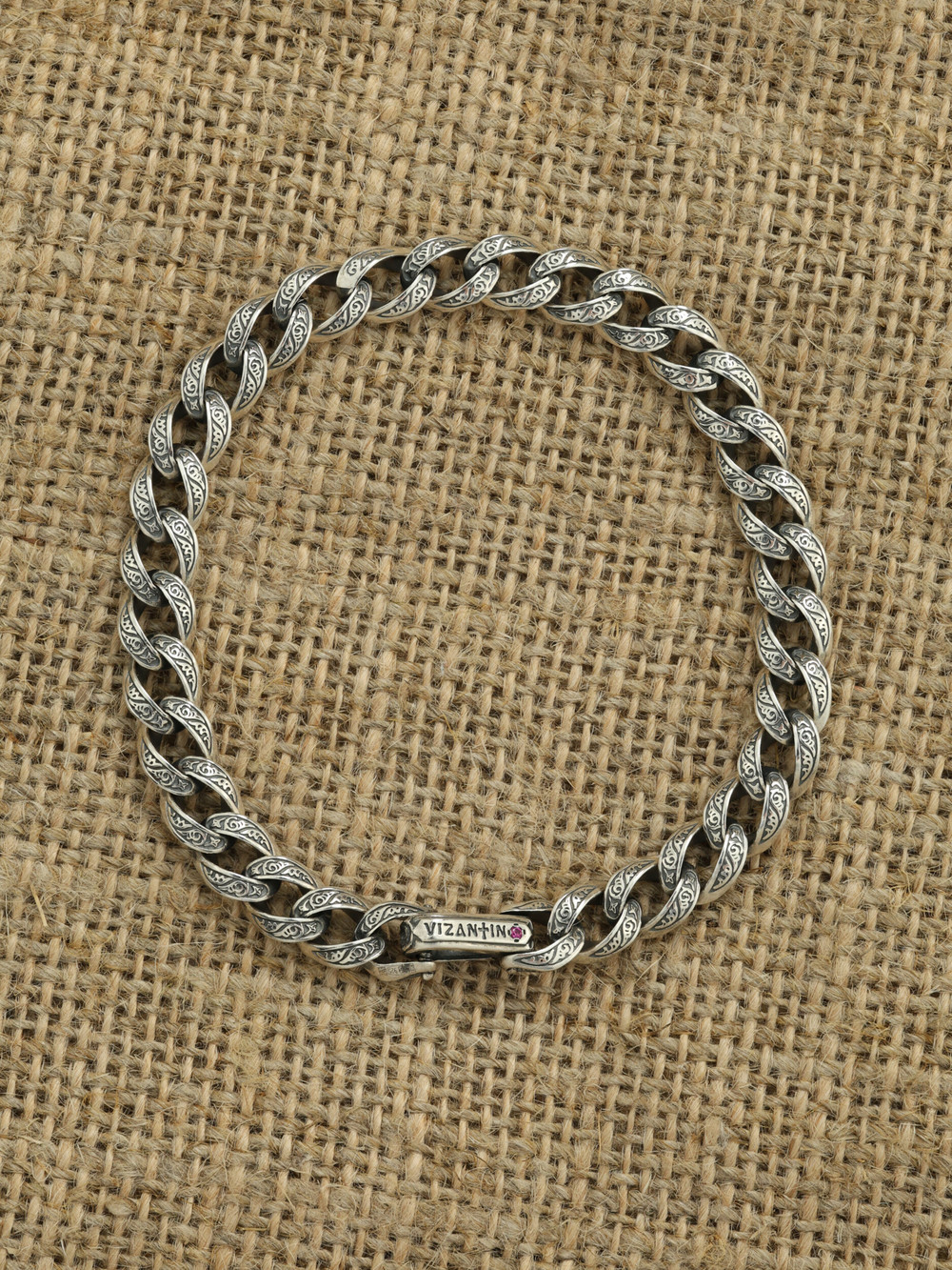 Браслет из серебра c рубином