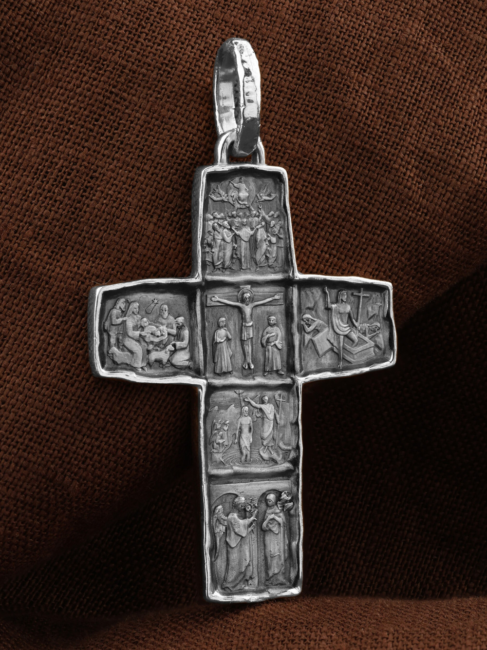 Крест из белого золота