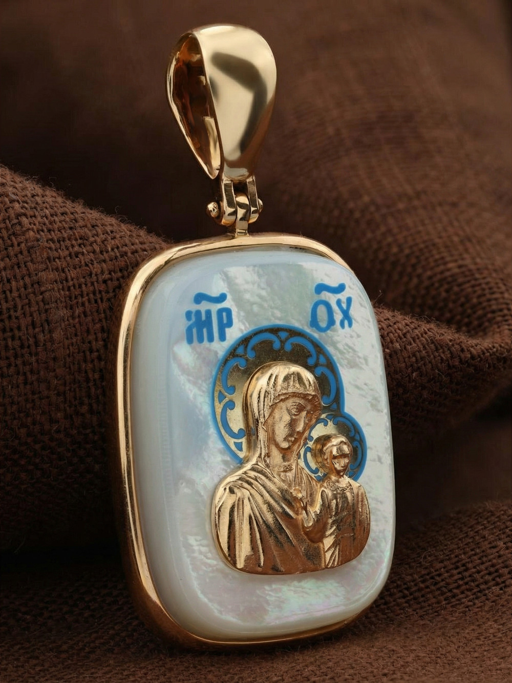 Образок из золота c эмаль и перламутром