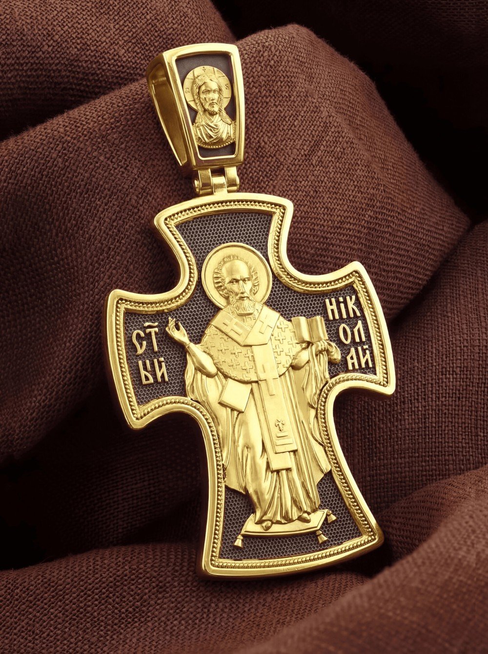 Крест из лимонного золота