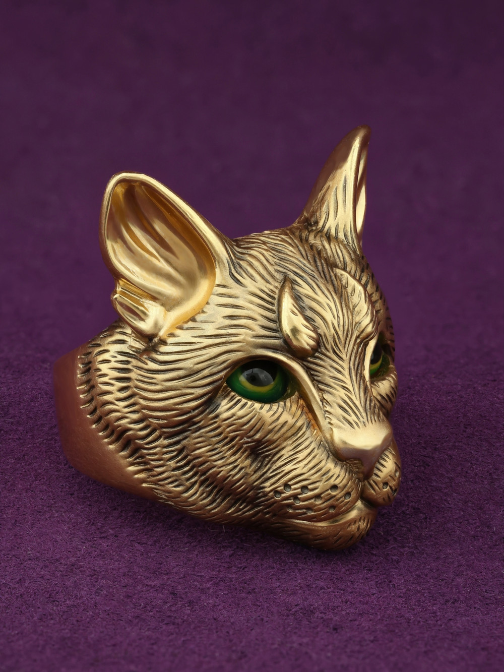 Кольцо из лимонного золота c эмалью