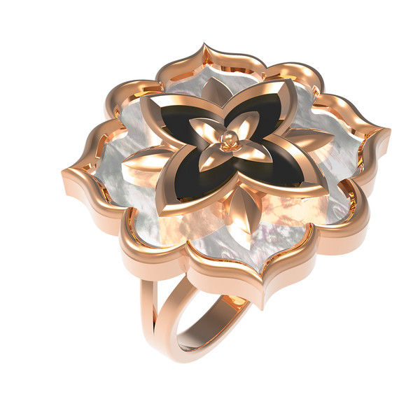 Кольцо из золота c ониксом и перламутром