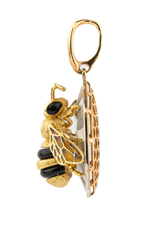 Подвеска из золота c эмалью, ониксом и эмалью