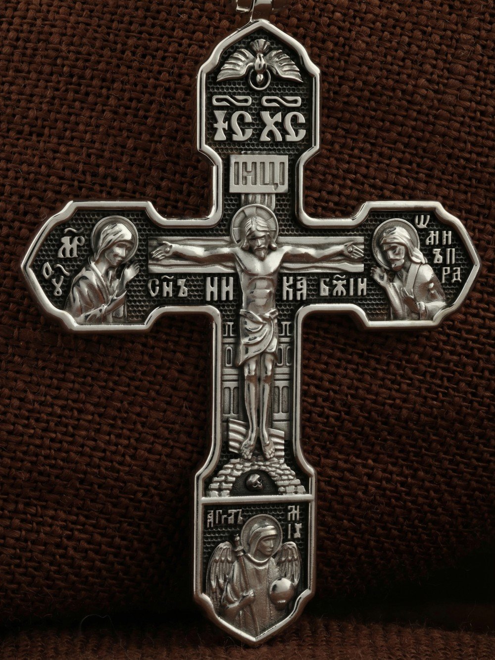 Крест из белого золота