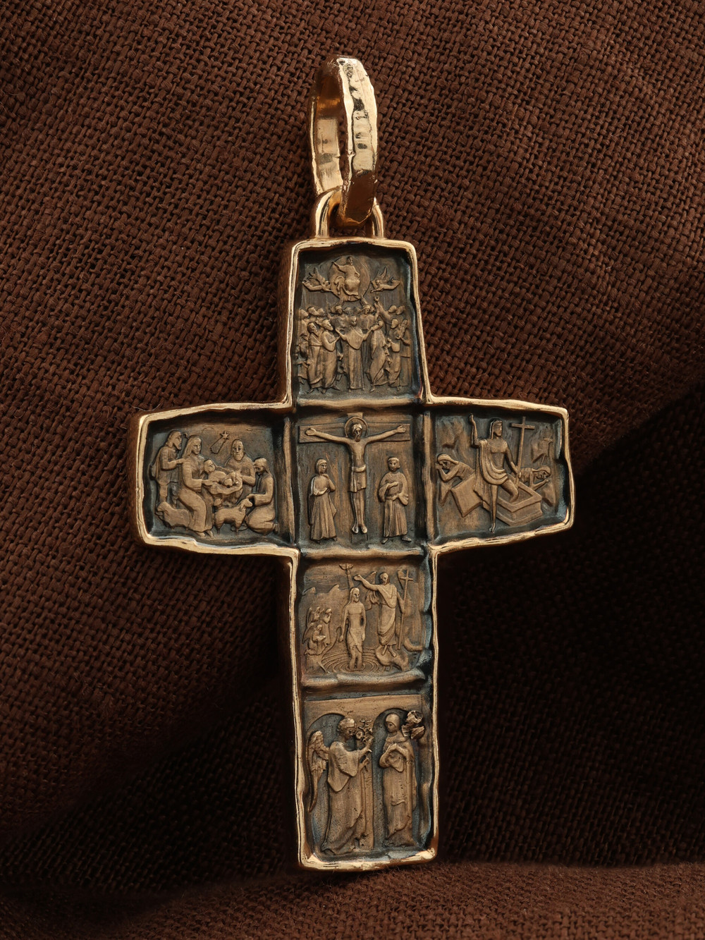 Крест из золота