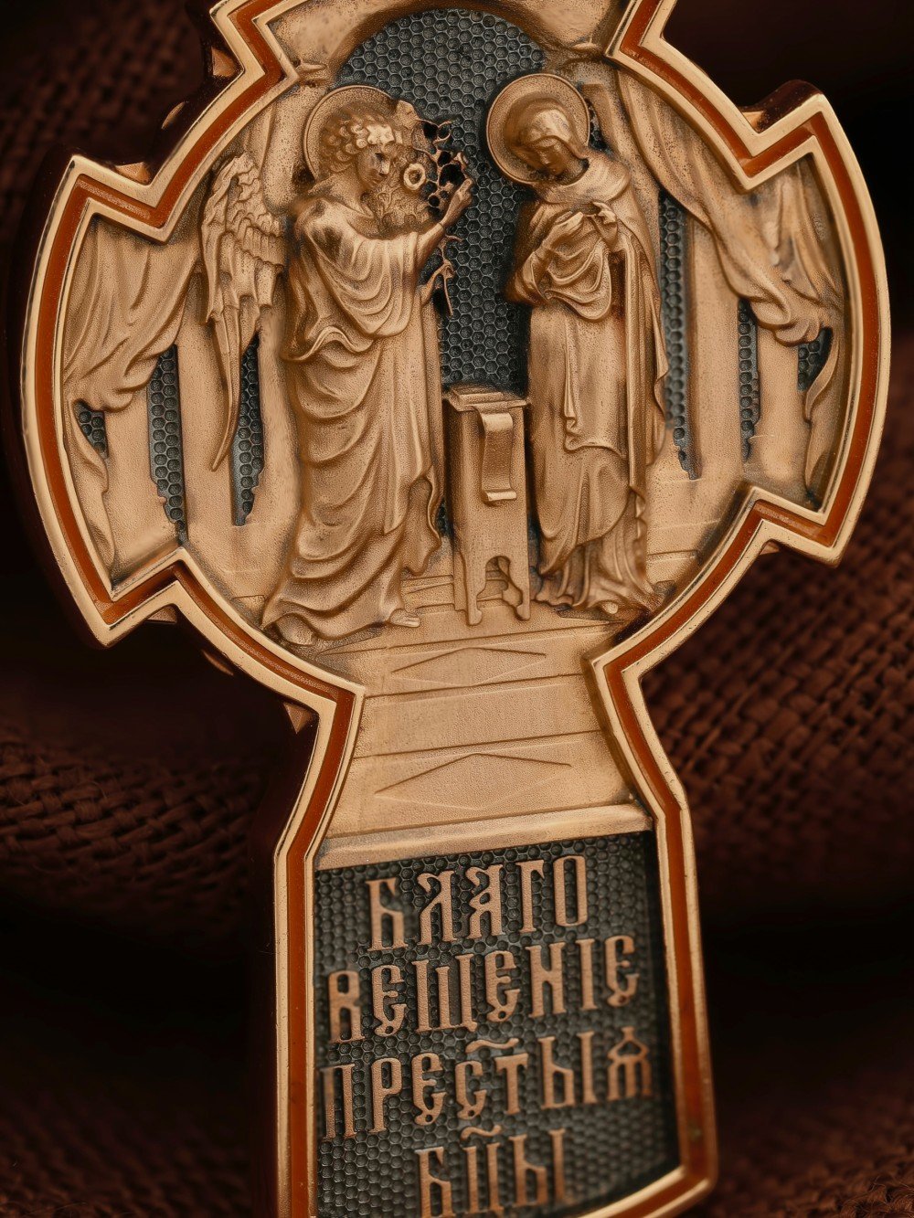 Крест из золота