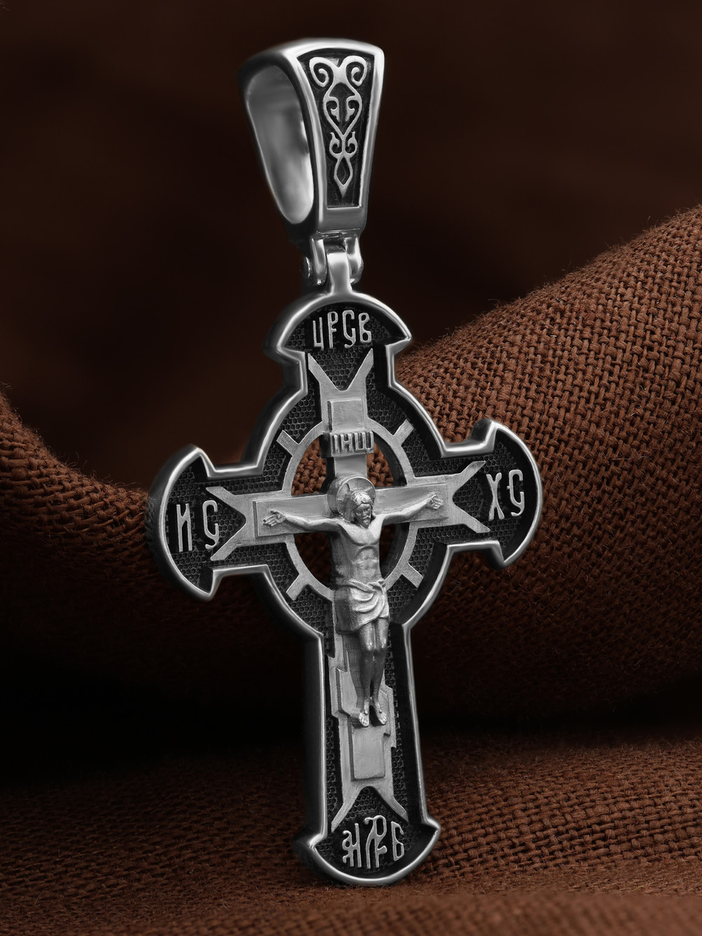 Крест из белого золота