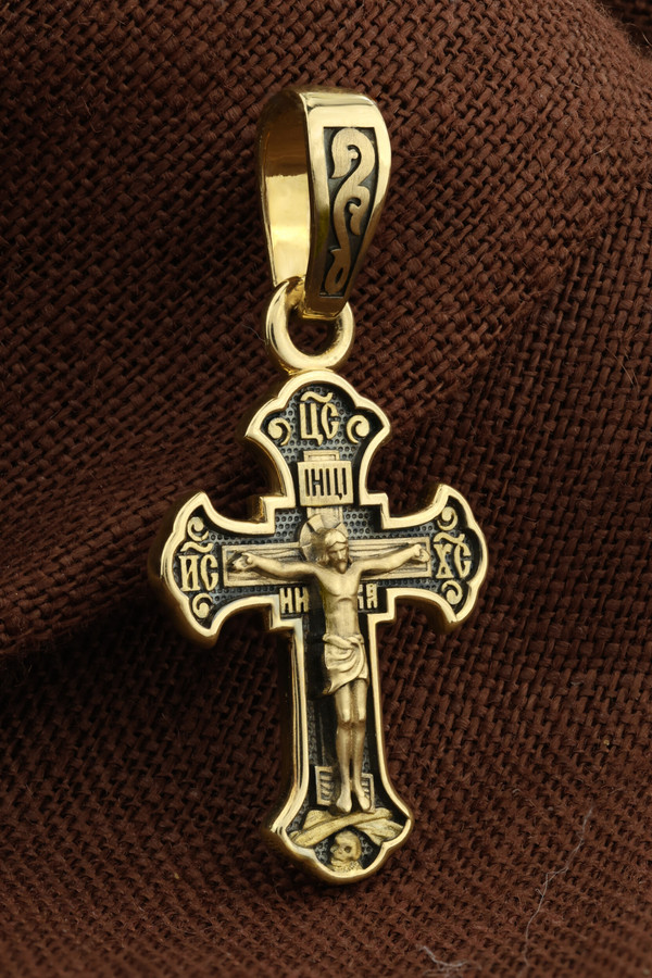 Крест из лимонного золота