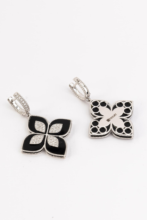 Серьги из белого золота c бриллиантами и ониксом