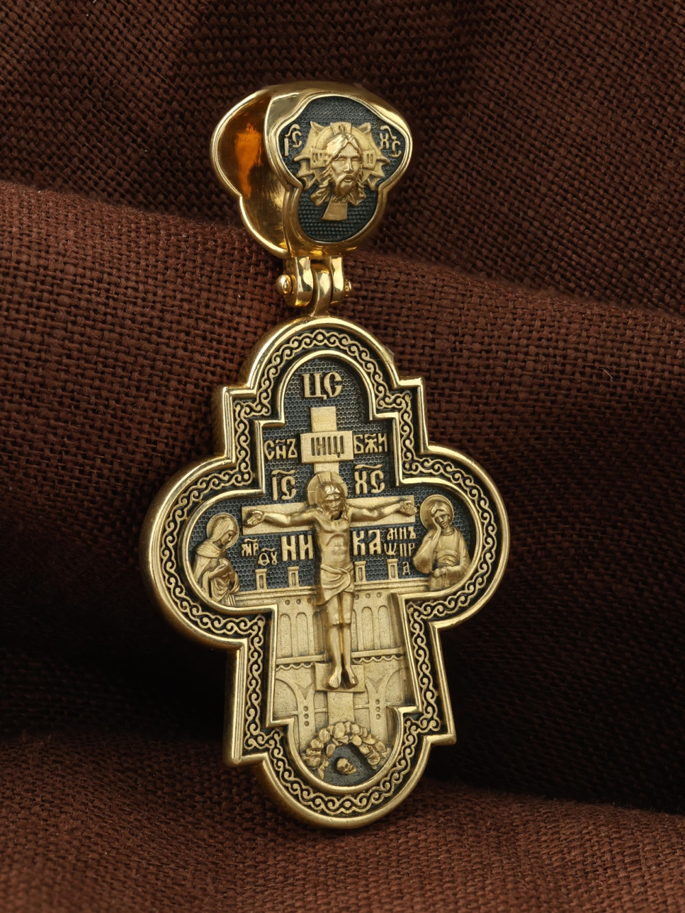 Крест из лимонного золота