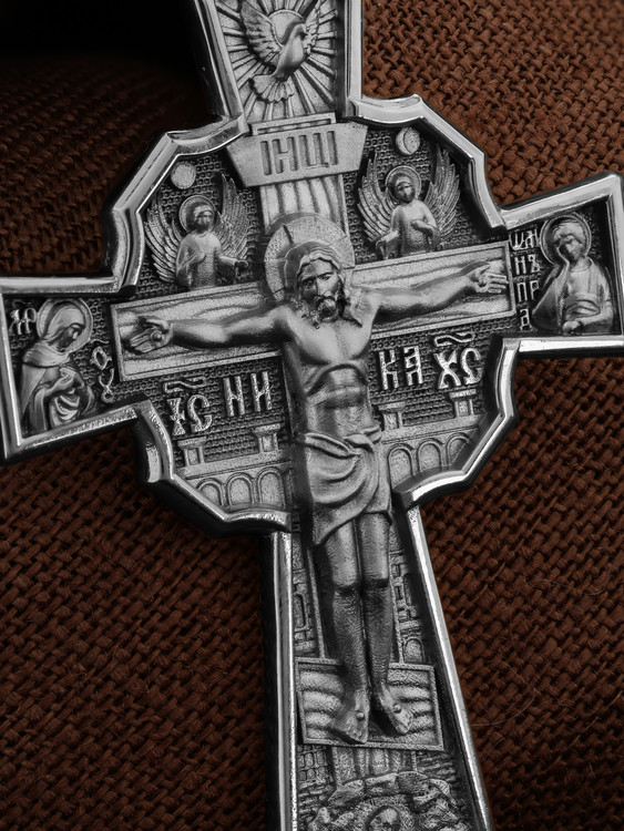 Крест из белого золота