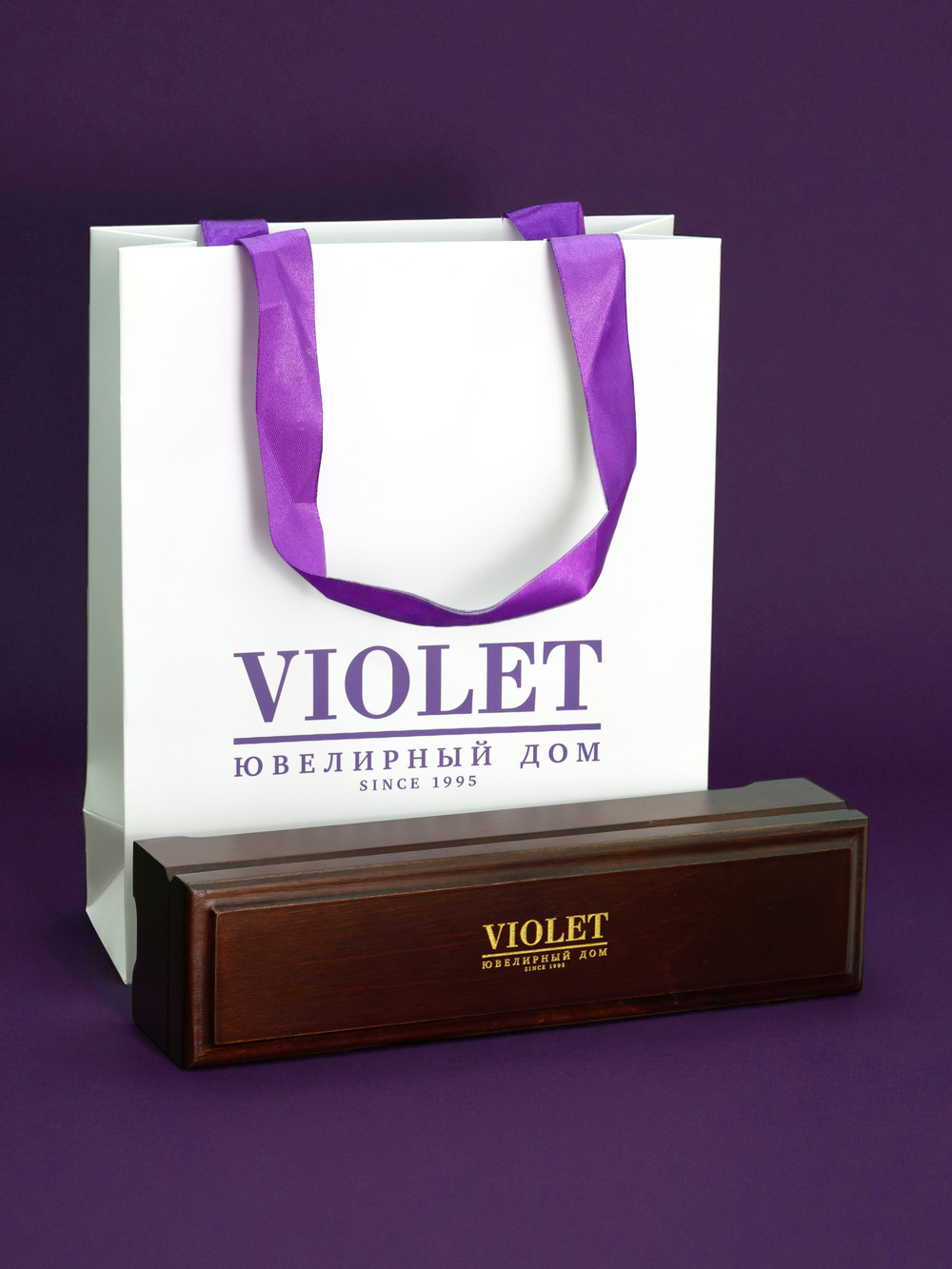 Браслет из золота c лазуритом