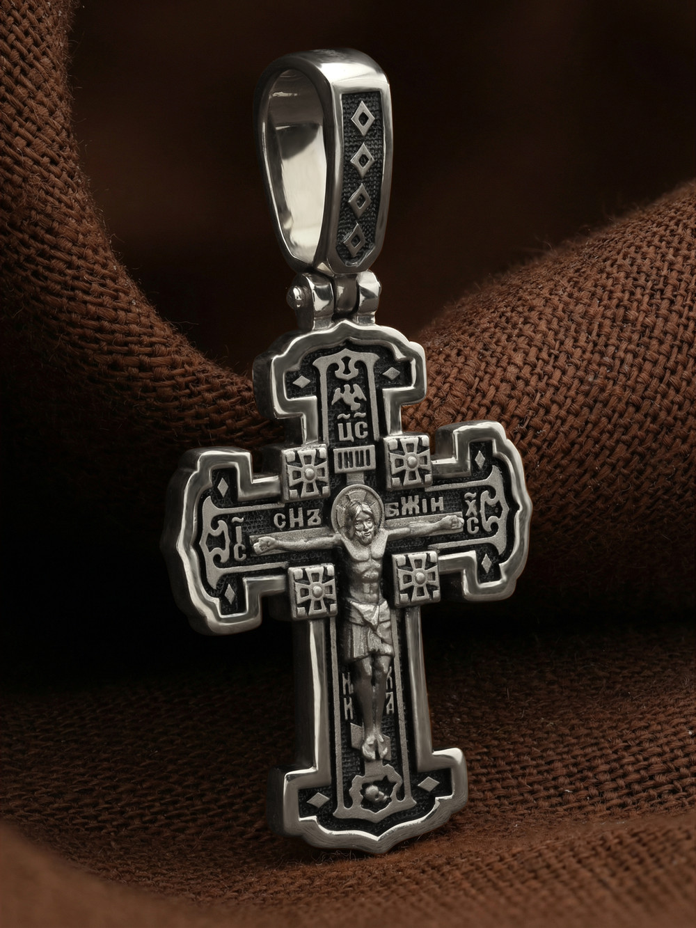 Крест из белого золота