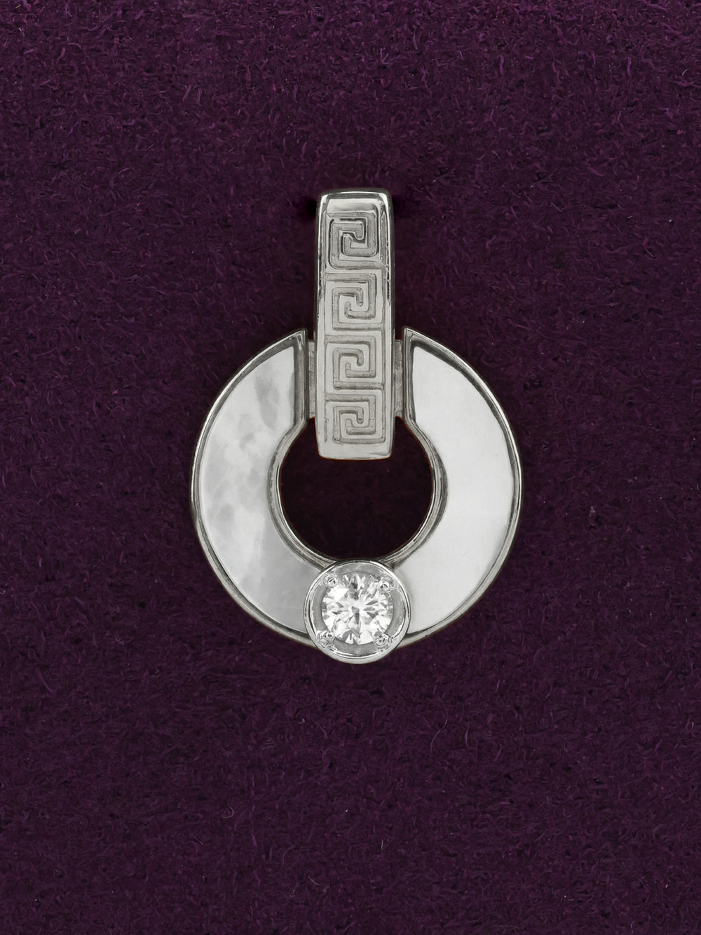 Подвеска из белого золота c бриллиантами и перламутром