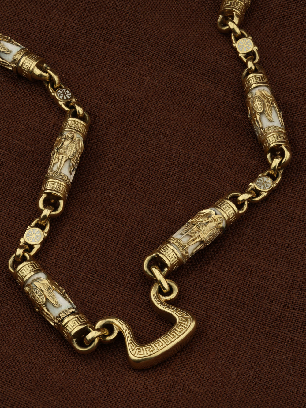 Цепь из лимонного золота c эмаль и бивнем мамонта