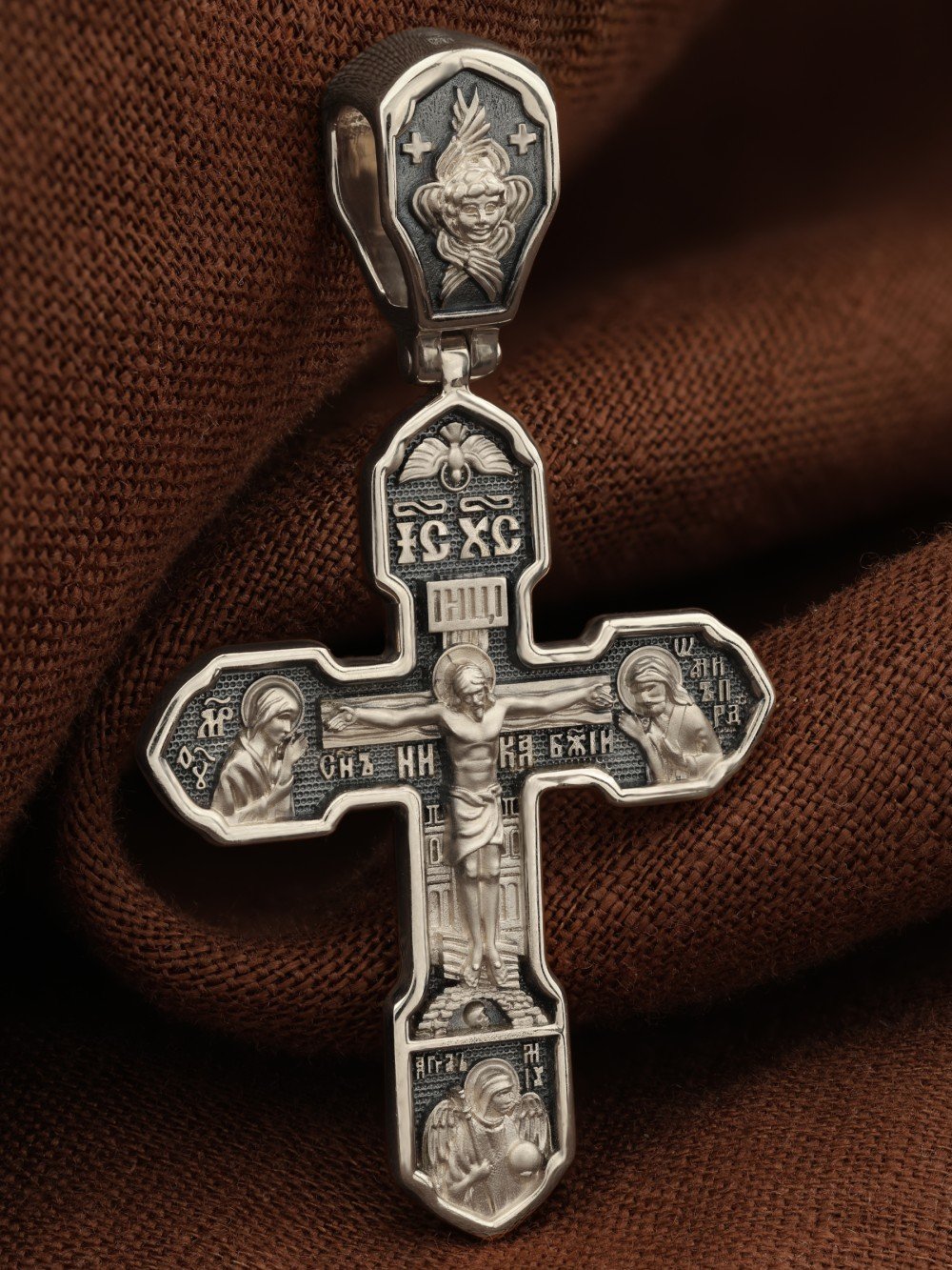 Крест из белого золота