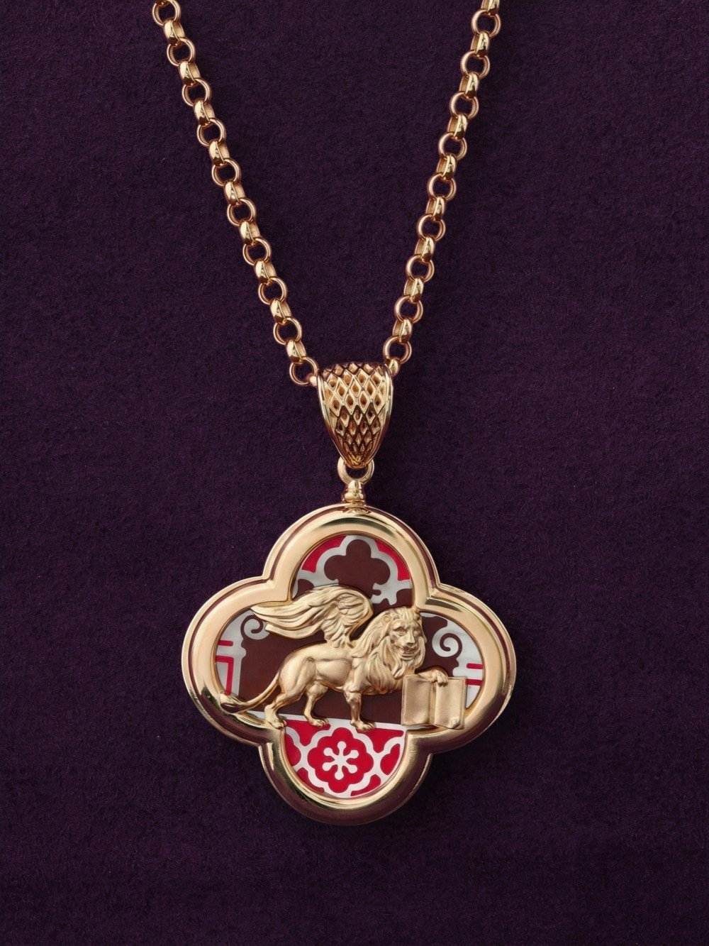 Подвеска из золота c эмаль и перламутром