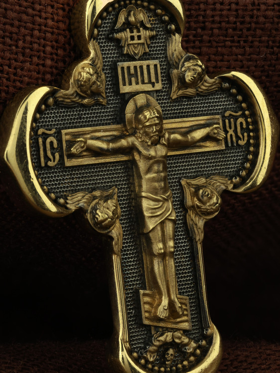 Крест из лимонного золота