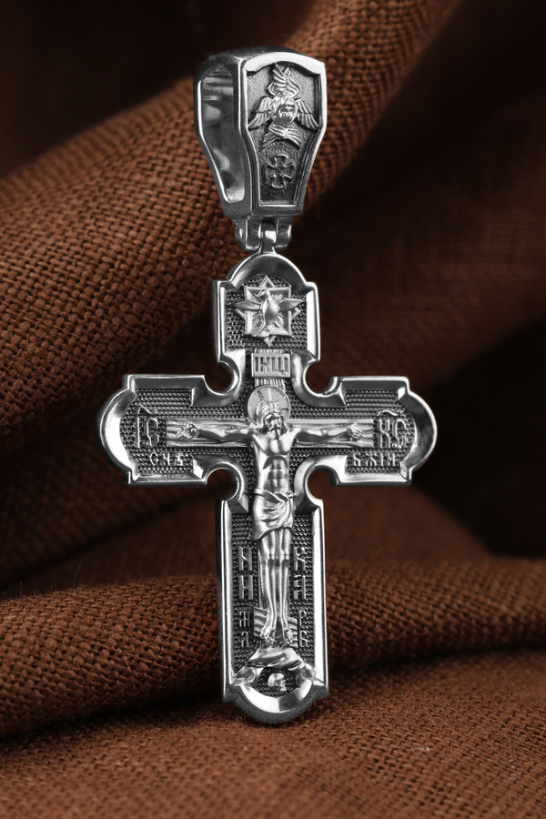 Крест из белого золота