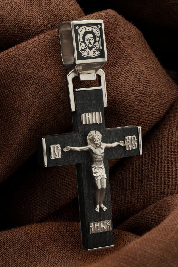 Крест из белого золота c эмаль и эбеновым деревом