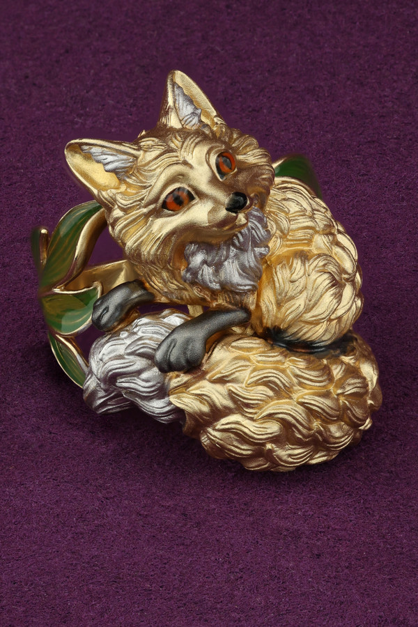 Кольцо из лимонного золота c эмаль