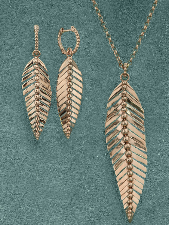 Колье из золота