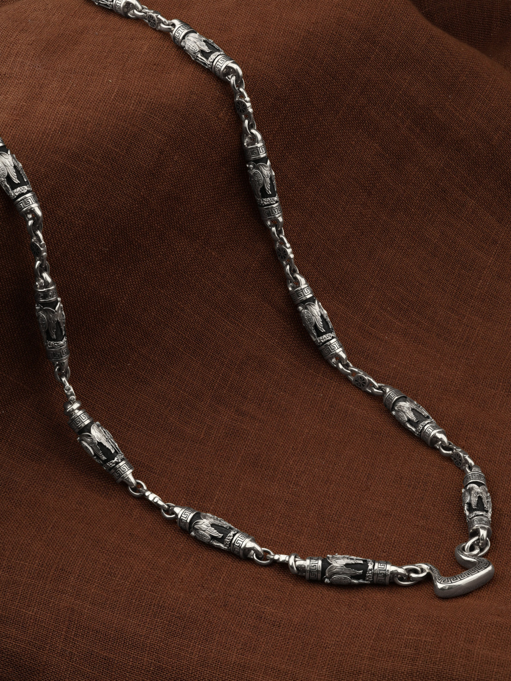 Цепь из белого золота c эмаль и эбеновым деревом