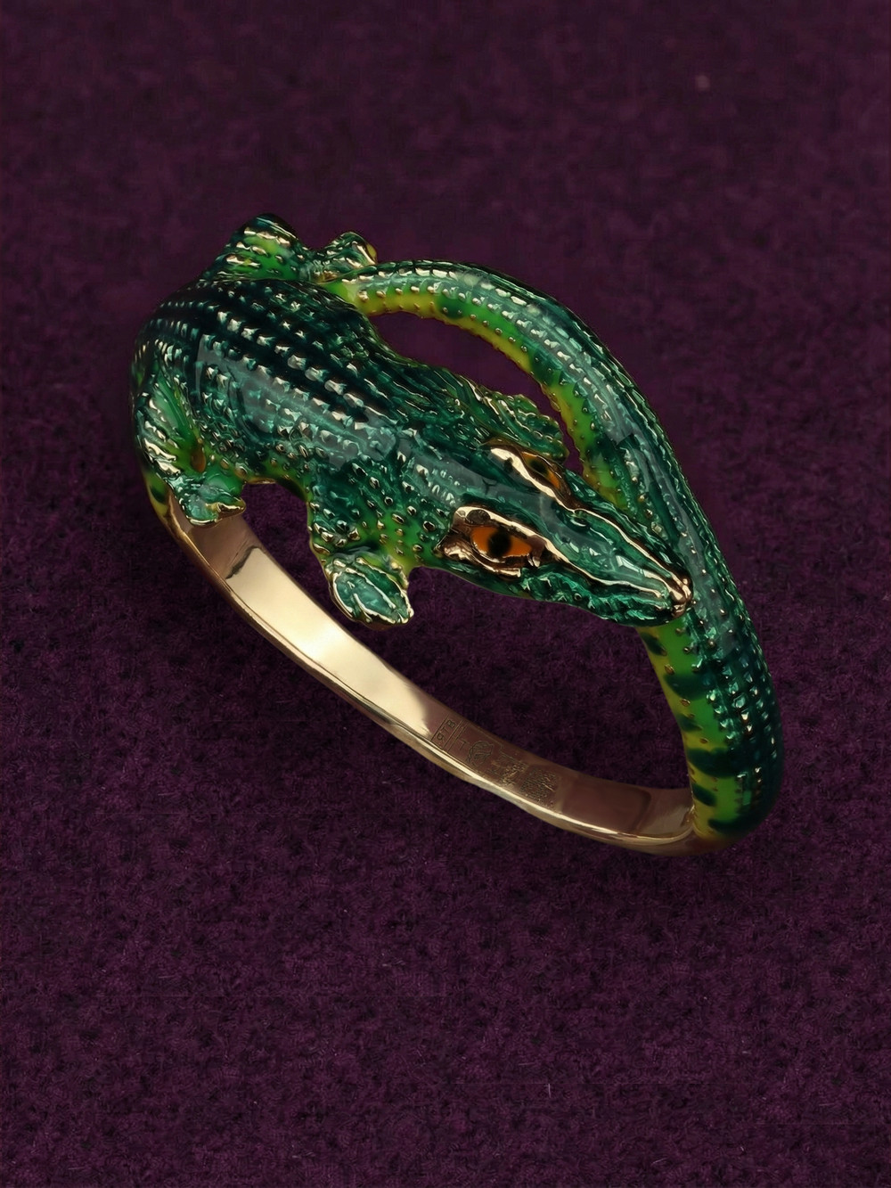 Кольцо из лимонного золота c эмаль