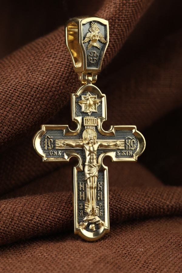 Крест из лимонного золота