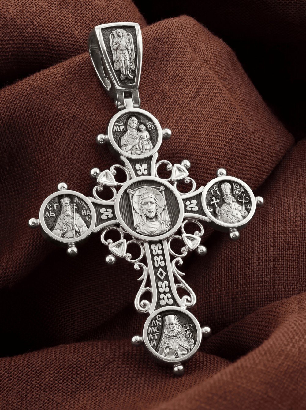 Крест из белого золота