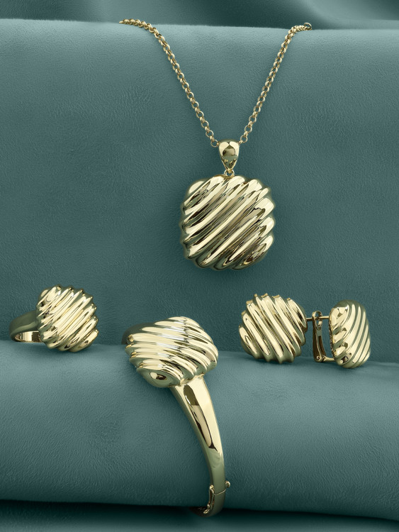 Подвеска из лимонного золота