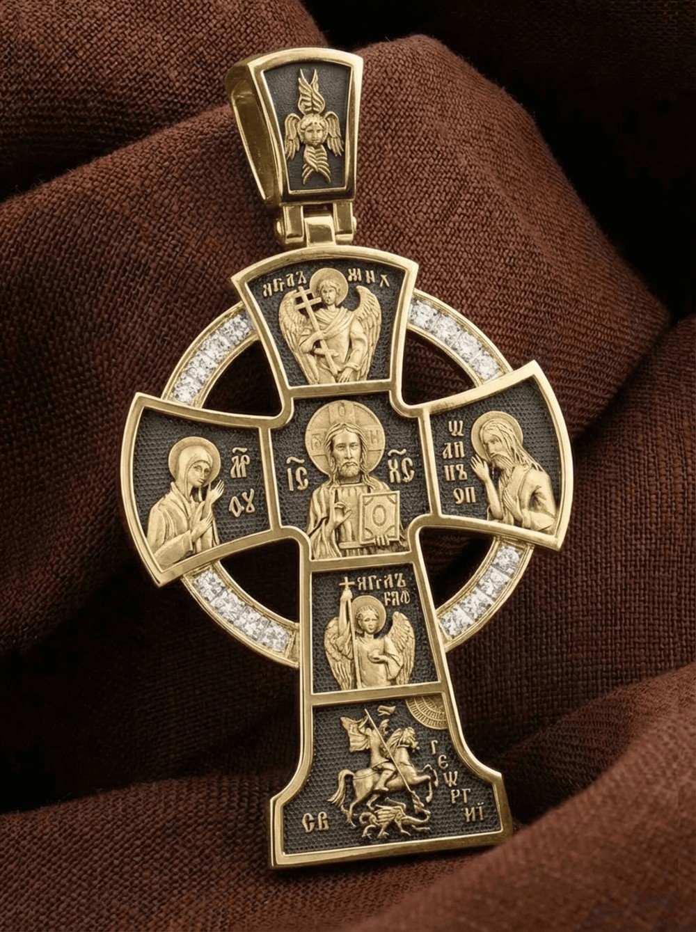 Крест из лимонного золота c бриллиантами