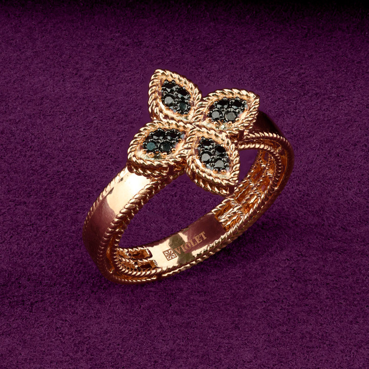 Кольцо из золота c бриллиантами