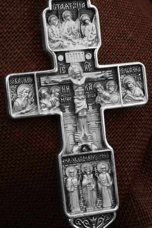 Крест из белого золота