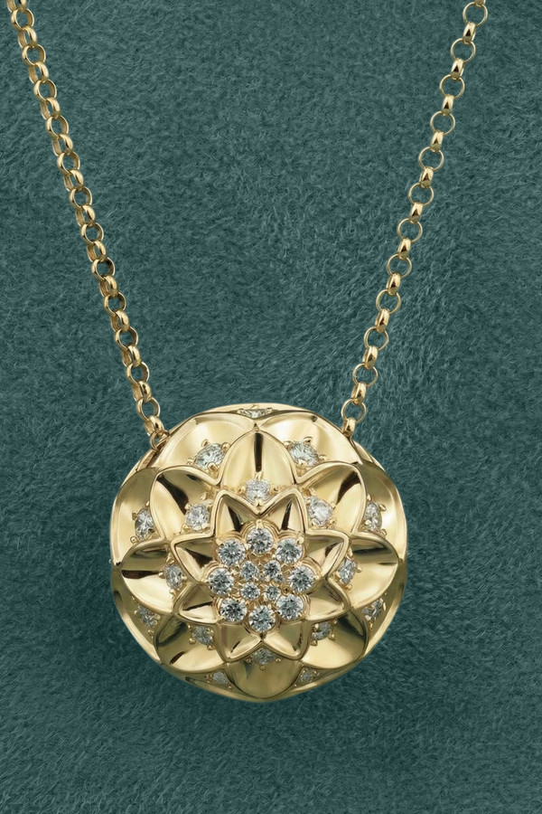 Колье из лимонного золота c бриллиантами