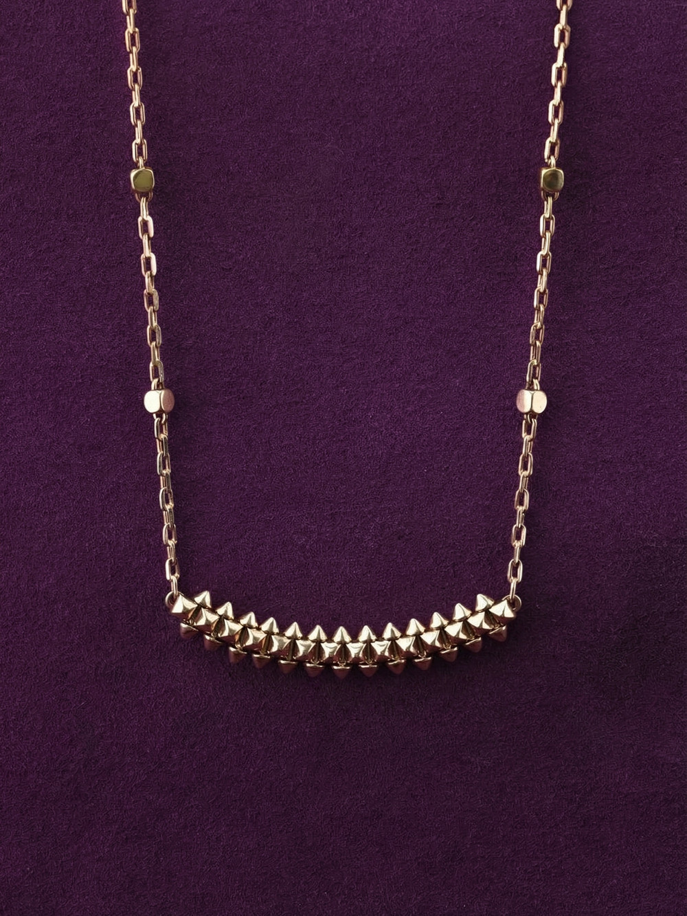 Колье из розового золота