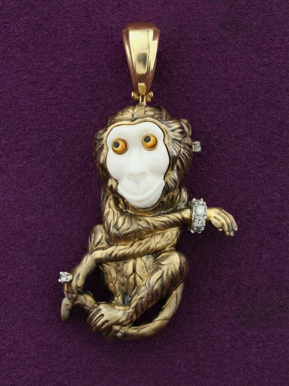 Подвеска из лимонного золота c эмаль , бриллиантами, рубином и бивнем мамонта