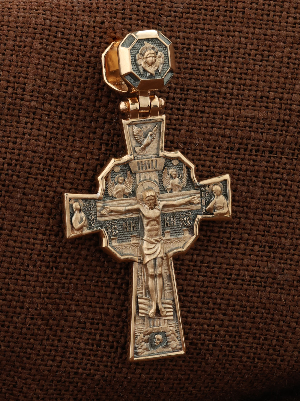 Крест из золота