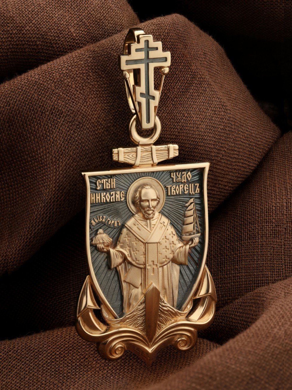 Образок из золота c эмаль