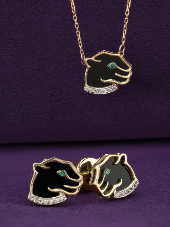 Колье из лимонного золота c бриллиантами, изумрудом и ониксом