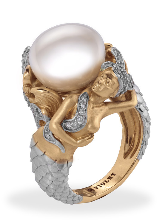 Кольцо из золота c бриллиантами и жемчугом