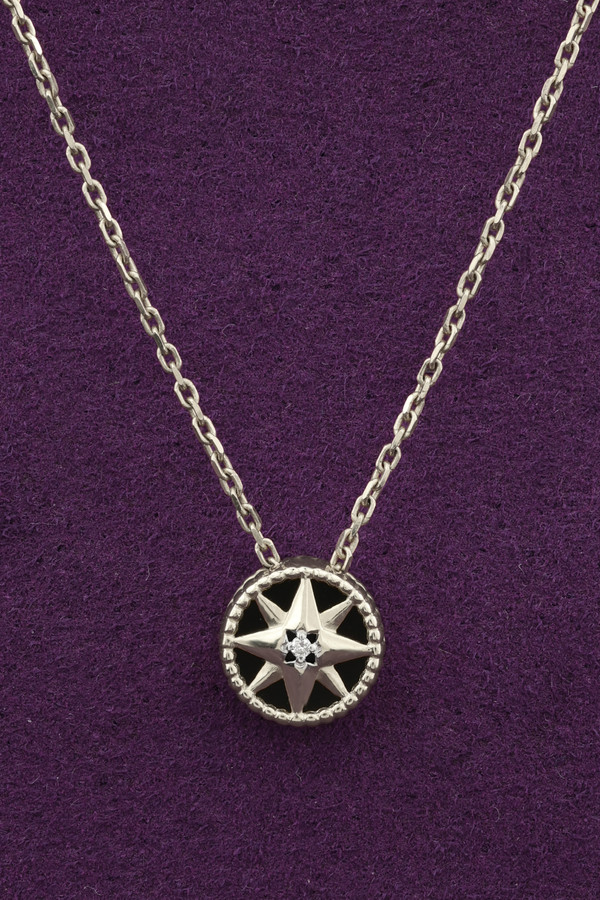 Колье из белого золота c бриллиантами и ониксом